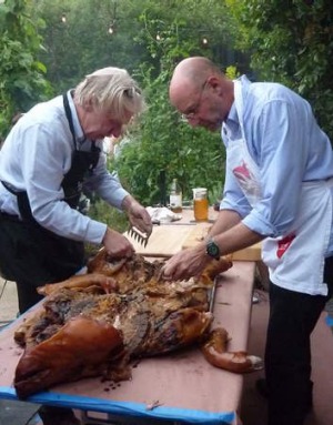 提供猪肉,用Pitmaster Jack Hitt。