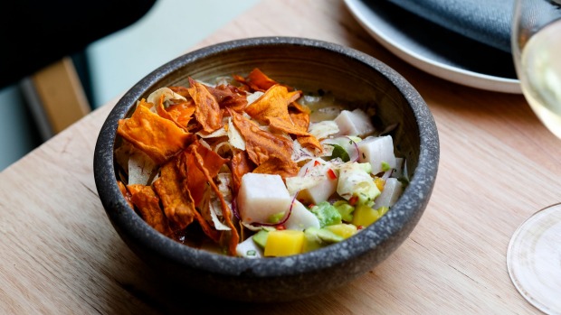 箭鱼ceviche。