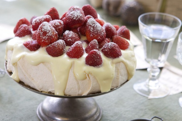 Adam liw的surefire pavlova with strawberry and white chocolate cream <a…