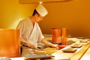 Chef Shigeo Yoshihara在Tempura Hajime，南墨尔本。