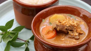 比尔·格兰杰（Bill Granger）的牛肉马萨曼（Massaman Curry）。