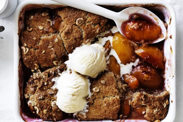 罐头桃子:Sub TINNED fruit into this classic peach cobbler <a…