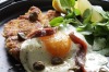 凤尾鱼：Schnitzel Holstein配有刺山柑，凤尾鱼和煎蛋<a ...