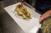现在，您可以a）将混合物存储在冰箱中的浴缸中，直到冷却或b）...