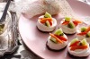 迷你pavlovas，非常适合栖息在分层茶台上<a ...