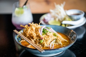 Eatdustry Thai的Khao Soi（椰子面条）。