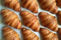 为更多的黄油，片状，美味做好准备：lune croissanterie即将来到您附近的一家商店。