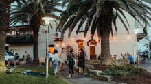纽卡斯尔的Scotties Beach House。