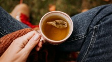 茶是世界上仅次于水的第二受欢迎的饮料。