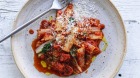 放在Sugo中的西葫芦“ Zoodles”，Hello Silverbeet“ Pasta”。