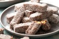 纳吉·梅哈西（Nagi Maehashi）的拉明顿（Lamington）手指。
