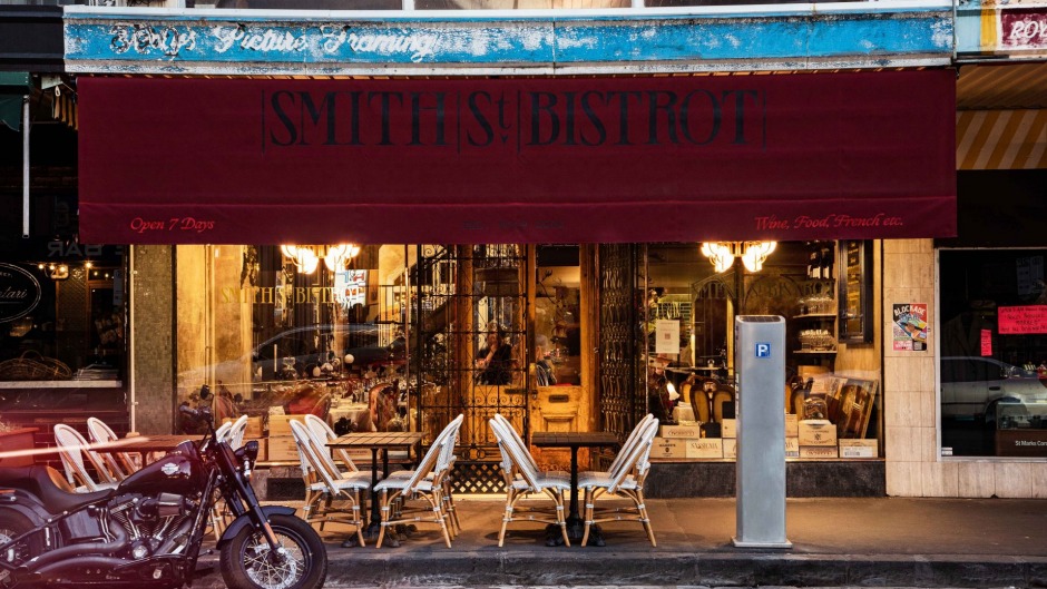 斯科特·皮克特（Scott Pickett）与史密斯·圣·比斯托特（Smith St Bistrot）一起在法国逗留中带他的科林伍德餐厅（Collingwood Restaurant）。